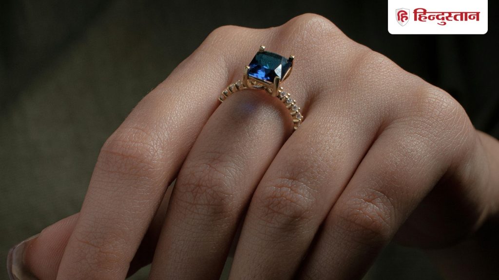 रत्न शास्त्र: नीलम सिर्फ इन 4 राशियों के लिए होता है सूटेबल, जिंदगी से खत्म...