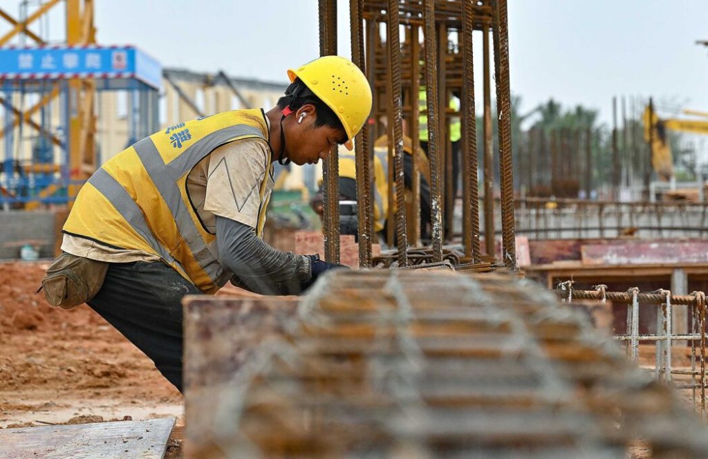 રાજ્યમાં 596 બાંધકામ શ્રમિકોનાં મૃત્યુ થયાં પ વર્ષમાં સાઈટો પર સલામતીના...