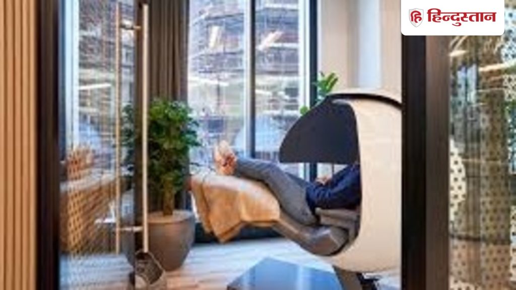 कम सैलरी मिली तो भड़क गई महिला, अब रोज ऑफिस में लेती है 5 घंटे की झपकी