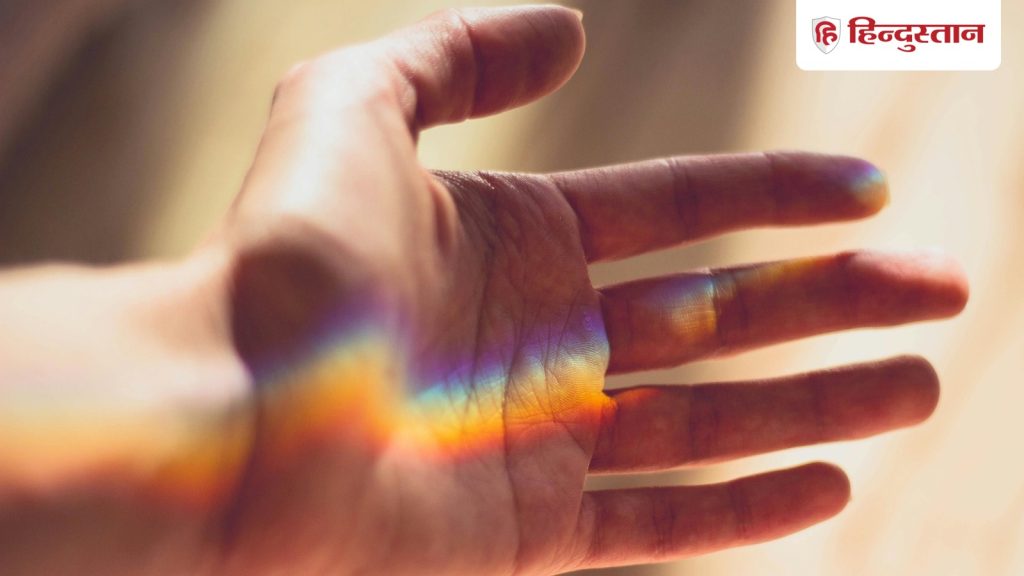 हस्तरेखा: कड़ी मेहनत के बाद भी नहीं मिल रही सरकारी नौकरी? हाथ में दिखता है...