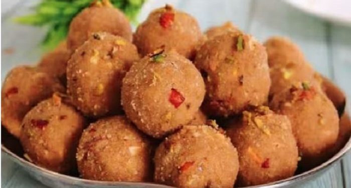 આ લાડુ તમને ઉનાળામાં ઠંડક આપશે, નોંધી લો સરળ રેસિપી Sattu ke laddu