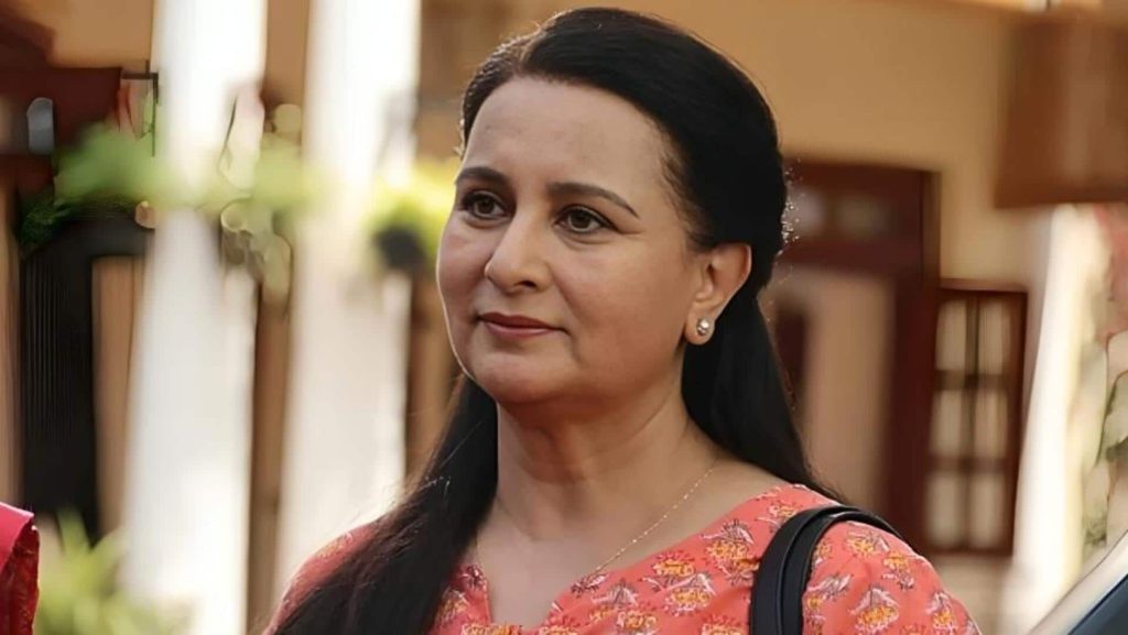 ‘ડોન 3’ વિવાદ: પૂનમ ધિલ્લોન ગુસ્સે – અમારા પોતાના સભ્યનો કેસ અને અમને તેના વિશે ખબર નથી 'डॉन 3' विवाद: पूनम ढिल्लों भड़कीं- हमारे ही सदस्य का मामला और हमें ही नहीं पता