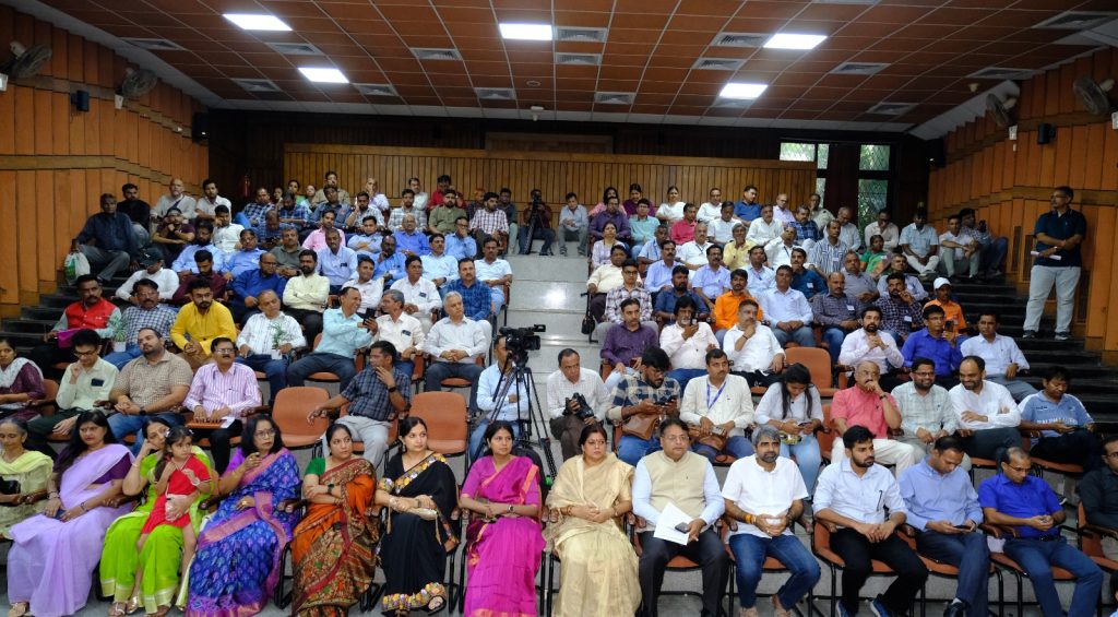 અમદાવાદ મંડળ પર આંતરરાષ્ટ્રીય મજૂર દિવસનું આયોજન WRWWO-અમદાવાદ...