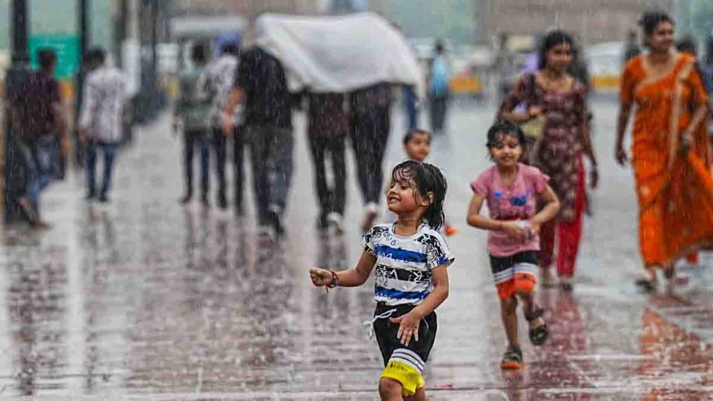 મધ્ય ગુજરાતમાં મેઘરાજાની ધમાકેદાર એન્ટ્રી