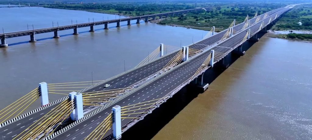 ભારતમાલા પરિયોજનાથી ગુજરાતને મળી નવી ગતિ: 1068 કિલોમીટરના માર્ગ નેટવર્કથી...