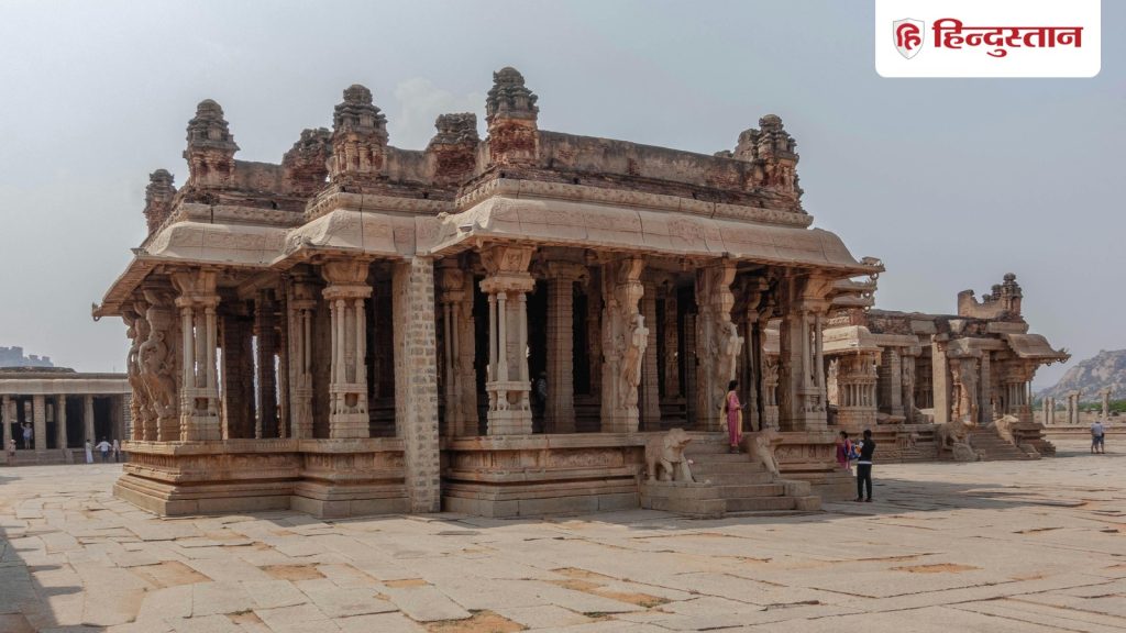विट्ठला मंदिर: दक्षिण भारत का ये मंदिर है बेहद अद्भुत और अनोखा, पत्थर के...