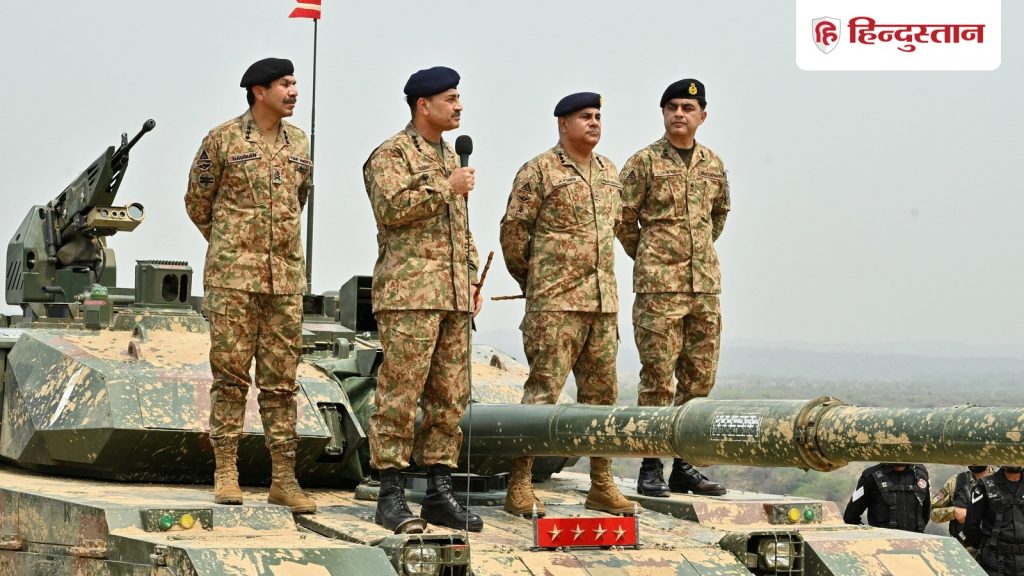 आसिम मुनीर मुर्दाबाद; हमले में 21 पुलिसकर्मियों की मौत, PAK आर्मी चीफ पर भड़क...
