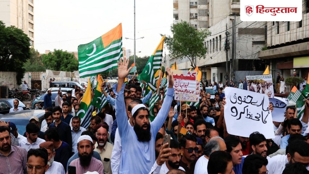 PoK प्रदर्शन: भीड़ में आतंकियों को घुसाने की साजिश, पाकिस्तान ने तो नीचता की...