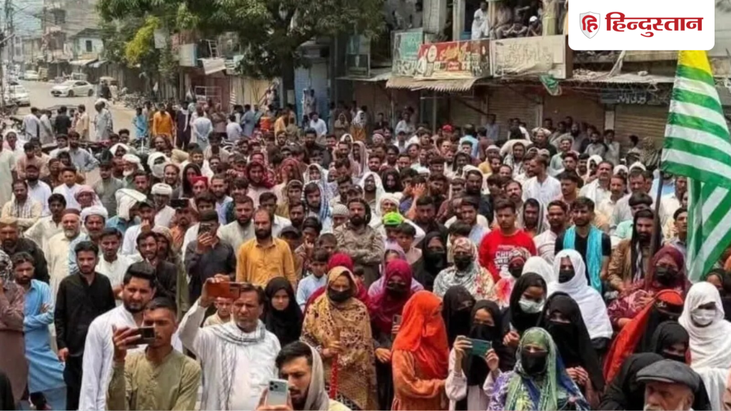38 માંગણીઓ… 48 કલાકનું અલ્ટીમેટમ, નહીં તો સમાપ્ત થઈ જશે; શું PoKમાં કંઈક મોટું થવાનું છે? 38 मांगें... 48 घंटे का अल्टीमेटम, नहीं तो आर-पार; PoK में कुछ बड़ा होने वाला है?
