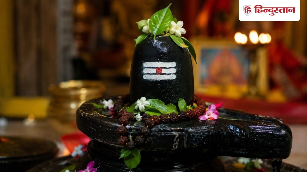 સાવન, સાવન: શિવલિંગ પર બેલપત્ર કેવી રીતે અર્પણ કરવું, જાણો શિવલિંગ પર બેલપત્ર કેવી રીતે ચઢાવવું… Sawan, सावन: बेलपत्र शिवलिंग पर कैसे चढ़ाएं, जानें शिवलिंग पर बेलपत्र चढ़ाने का...