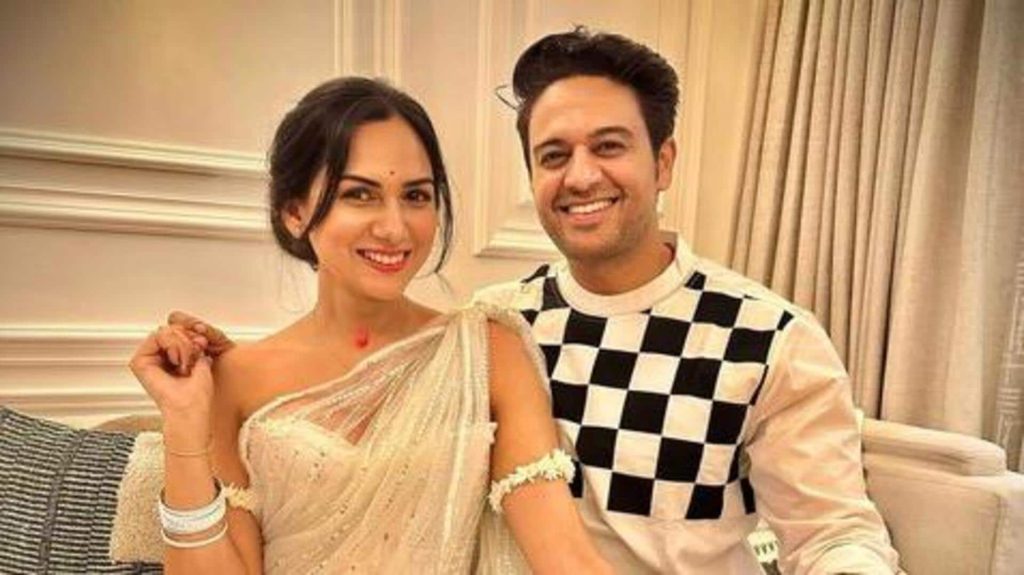 ‘લોકઅપ સિઝન 2’માં અચાનક પહોંચ્યો ગૌરવ ખન્ના, પત્ની આકાંક્ષાને કહ્યું- બેન્ડ વગાડ્યું 'लॉकअप सीजन 2' में अचानक पहुंचे गौरव खन्ना, पत्नी आकांक्षा से बोले- बैंड बजा दी