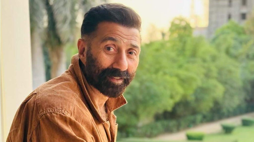 डेब्यू से पहले इन सितारों ने बदले अपने नाम, असली पहचान जानकर नहीं होगा यकीन