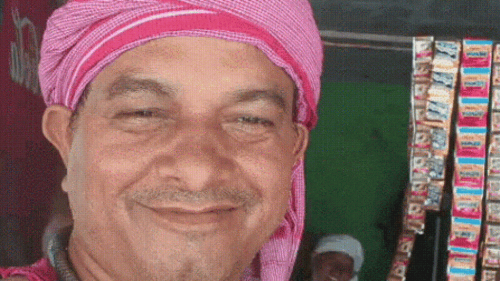 ‘કોબ્રા’ના શૂટિંગ દરમિયાન દુકાનદાર હાથમાં સાપને હલાવીને રીલ બનાવી રહ્યો હતો… सांप को हाथ में लहराकर रील बना रहा था दुकानदार, शूटिंग के दौरान 'कोबरा' ने...