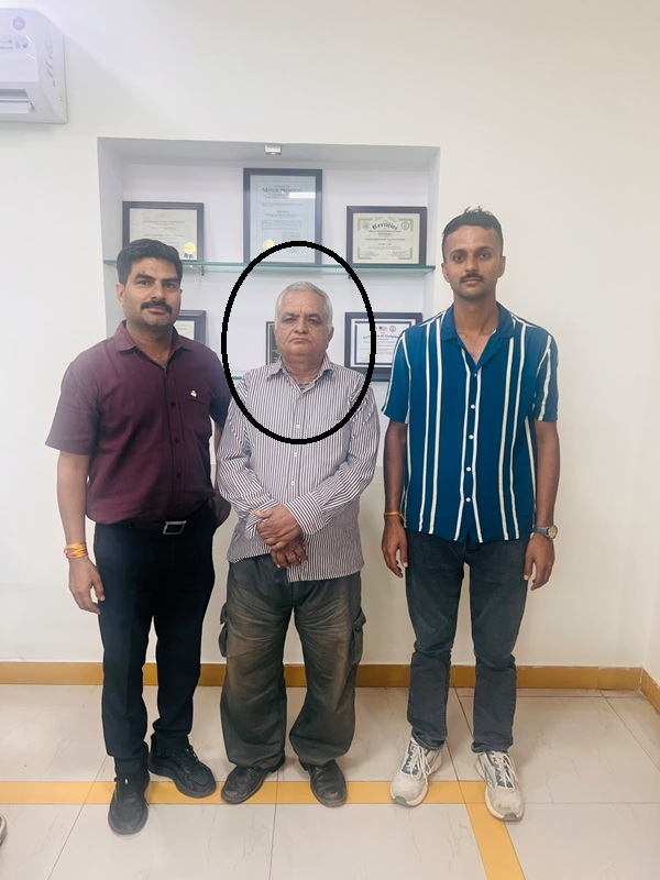 ઉદયપુરમાં ACBની કાર્યવાહીઃ સવિના એગ્રીકલ્ચર પ્રોડ્યુસ માર્કેટના કર્મચારીઓ રૂ. 24 હજારની લાંચ લેતા રંગે હાથ ઝડપાયા… उदयपुर में ACB का एक्शन: सवीना कृषि उपज मण्डी का कार्मिक 24 हजार रुपये रिश्वत लेते रंगे हाथ...