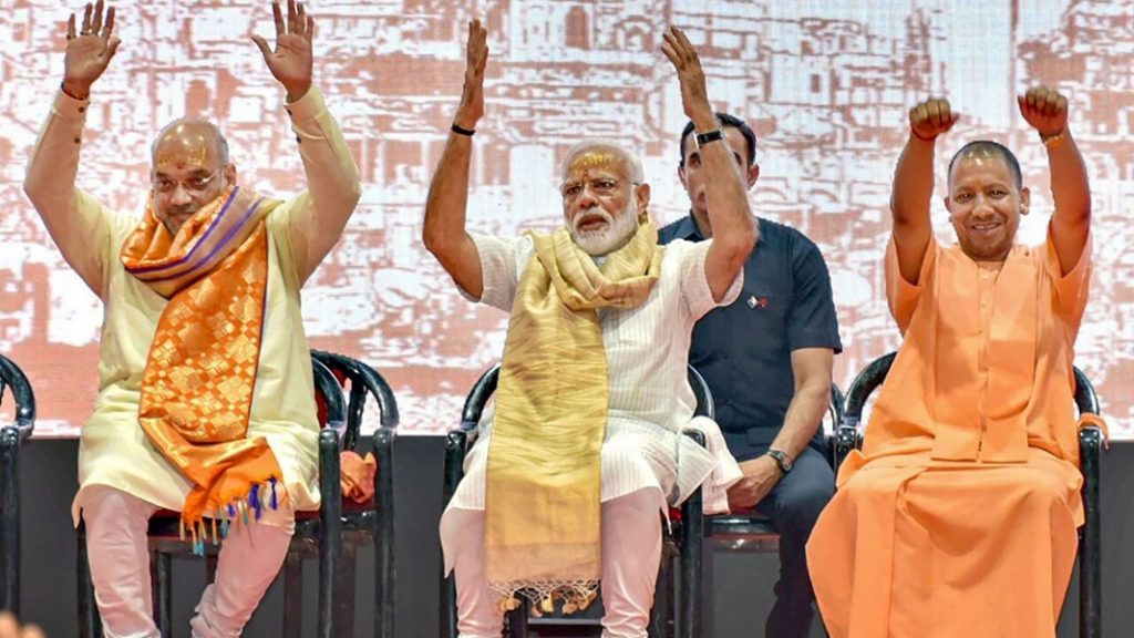 ફાઇનાન્સિયલ ટાઇમ્સના અહેવાલે ભારતીય રાજકારણમાં હલચલ મચાવી છે: યોગી આદિત્યનાથ મોદીના અનુગામી બનશે? Financial Times की रिपोर्ट से भारतीय सियासत में हलचल : क्या योगी आदित्यनाथ होंगे मोदी के उत्तराधिकारी?