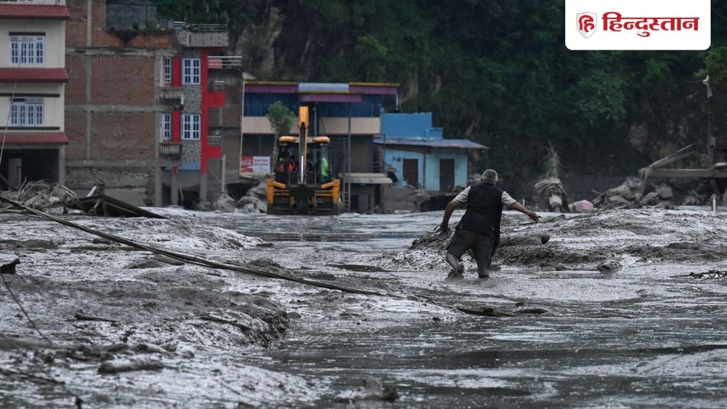 Explainer: नेपाल आखिर बार-बार क्यों डूबता है? हिमालय में खिसक रही धरती, समझिए...