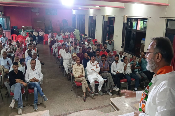 બરન-અત્રુ સુપરવાઈઝર અનુપ ઠાકુરે કોંગ્રેસના કાર્યકરો પાસેથી ફીડબેક લીધો હતો बारां-अटरू के पर्यवेक्षक अनूप ठाकुर ने लिया कांग्रेस कार्यकर्ताओं से फीडबैक