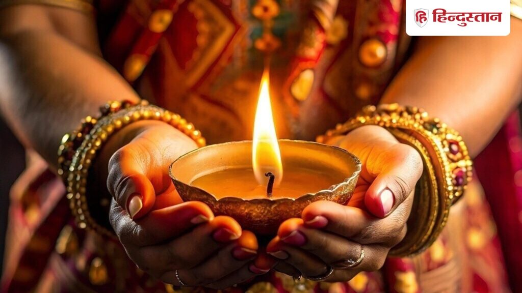 Puja niyam: क्या एक दीप से दूसरा दीप जलाना सही है?