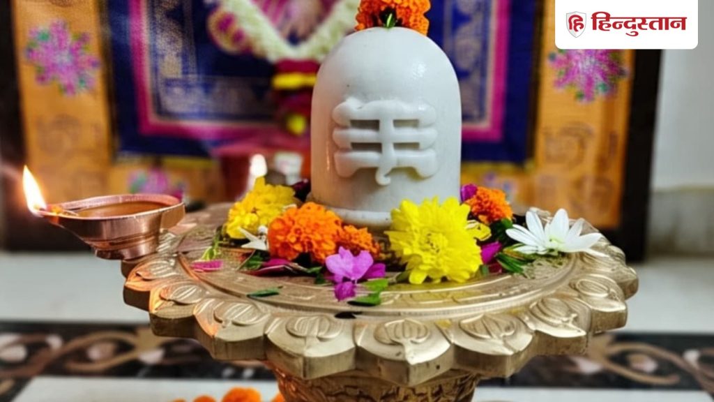 સાવન સોમવાર 2026 શાયરી: સાવનનો બીજો સોમવાર શિવની ભક્તિથી સુગંધિત રહેશે, આ 10 શાયરી તમારા પ્રિયજનોને મોકલો. Sawan Somwar 2026 Shayari: शिव भक्ति से महकेगा सावन का दूसरा सोमवार, अपनों को भेजें ये 10 शायरी