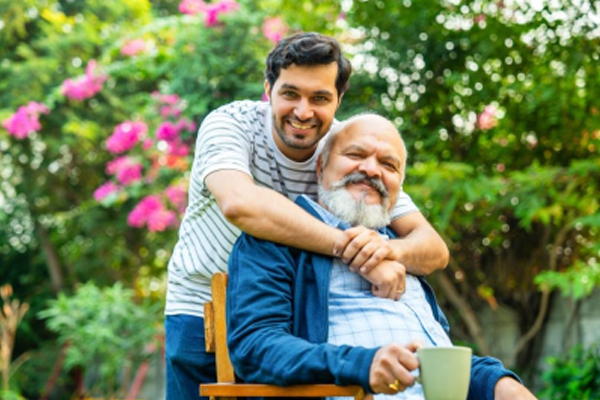 60 ના દાયકામાં માતાપિતા માટે તમારી પ્રથમ આરોગ્ય નીતિ કેવી રીતે ખરીદવી How to Buy Your First Health Policy for Parents in Their 60s