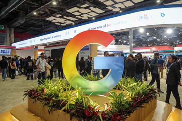 Google પર EU રેગ્યુલેટર દ્વારા મોટી કાર્યવાહી, લોકેશન ડેટાના દુરુપયોગ માટે લાદવામાં આવી… यूरोपीय संघ के नियामक की गूगल पर बड़ी कार्रवाई, लोकेशन डेटा के दुरुपयोग को लेकर लगाया...