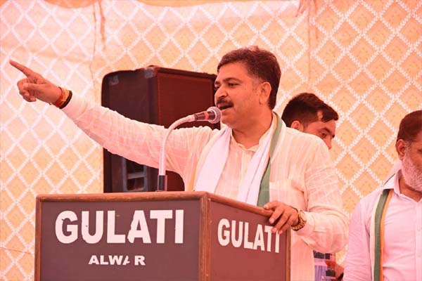 ભાજપની અર્બન બોડીનો ચૂંટણી ઢંઢેરો જનતામાં મજાકનો વિષય બન્યો છેઃ ટીકારામ જુલી भाजपा का नगरीय निकाय चुनावी घोषणापत्र जनता के बीच बना मजाक का विषय : टीकाराम जूली