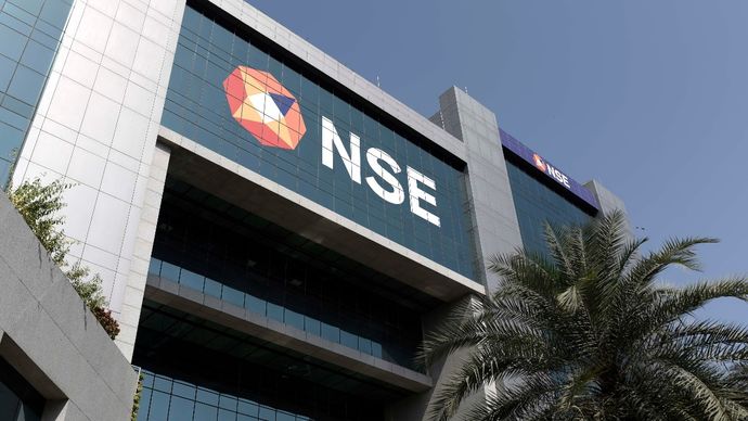 શેરબજારમાં NSEની એન્ટ્રી, ₹1800 પર લિસ્ટેડ શેર – ભારતનું 10મું સૌથી મોટું… NSE की शेयर बाजार में एंट्री, ₹1800 पर लिस्ट हुआ शेयर- बनी भारत की 10वीं सबसे...