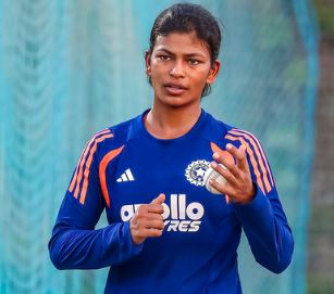 ત્રીજી T20: ભારતે ઝિમ્બાબ્વે સામે બેટિંગ કરવાનું પસંદ કર્યું, શ્રી ચારણીને આરામ, પ્રેમા રાવત પરત ફર્યા तीसरा टी20: भारत ने जिम्बाब्वे के खिलाफ बल्लेबाजी चुनी, श्री चरणी को आराम, प्रेमा रावत की वापसी