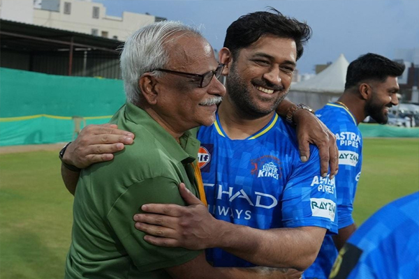 ધોની પાસે હજુ ક્રિકેટ બાકી છે, IPL 2027માં રમવાનો નિર્ણય તેનો રહેશે: CSK CEO વિશ્વનાથન धोनी में क्रिकेट बाकी, आईपीएल 2027 में खेलने का फैसला उनका होगा: सीएसके सीईओ विश्वनाथन
