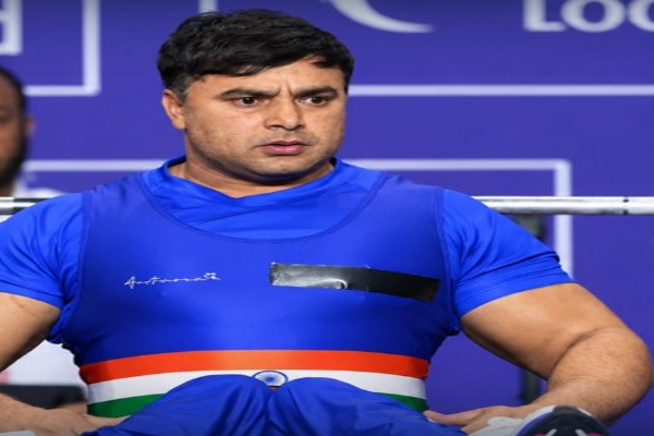 એશિયન પેરા ગેમ્સ: અશોક મલિક પાવરલિફ્ટિંગમાં ઉત્કૃષ્ટ, 192 કિલો વજન ઉઠાવીને સિલ્વર મેડલ જીત્યો एशियन पैरा गेम्स: पावरलिफ्टिंग में अशोक मलिक का जलवा, 192 किलो का भार उठाकर जीता सिल्वर मेडल