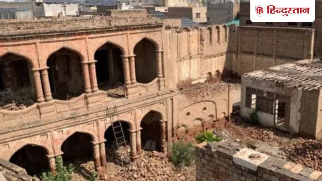 पाकिस्तान में ऐतिहासिक 'राम लीला मंदिर' पर कब्जे की कोशिश! प्रशासन ने किया...