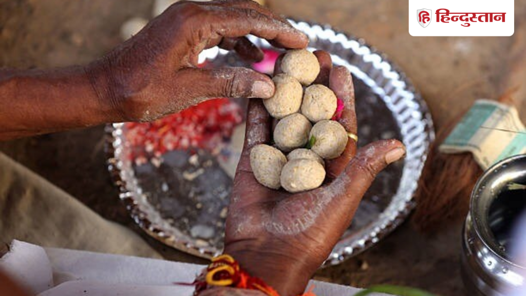 सर्वपितृ अमावस्या पर करें इन 5 चीजों का दान, पितरों की कृपा से बढ़ेगा...